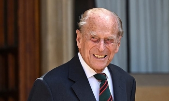world breaking news today feb 18 prince philip admitted to hospital as precautionary measure